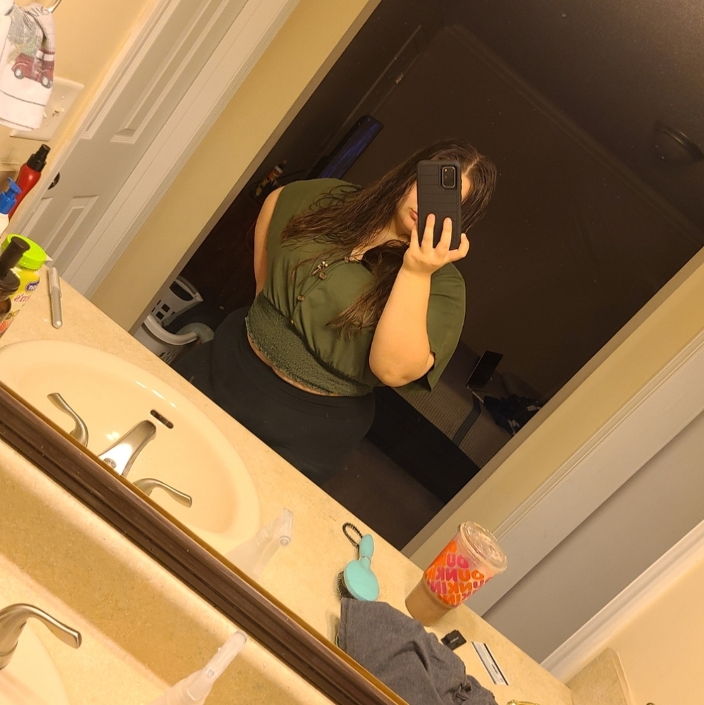 Cropped shirt